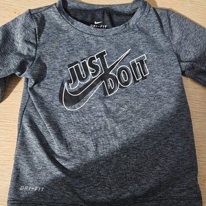 Nike 2t dry fit shirt